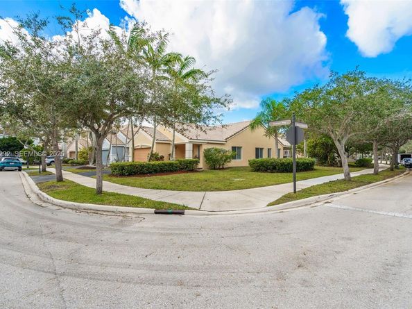 1509 Sunset Way, Weston FL 33327