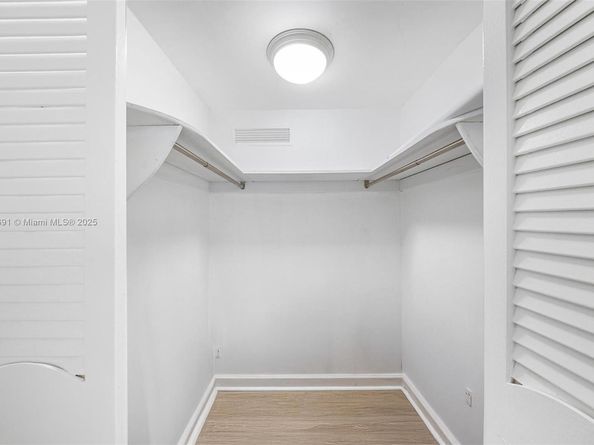 9100 W Bay Harbor Dr 5A, Bay Harbor Islands FL 33154