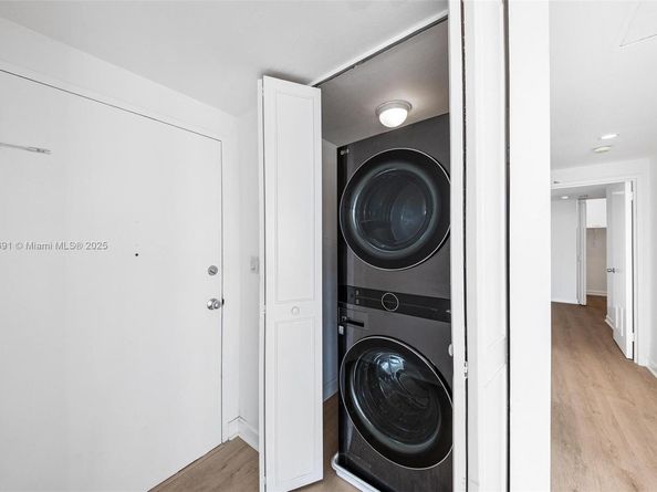 9100 W Bay Harbor Dr 5A, Bay Harbor Islands FL 33154