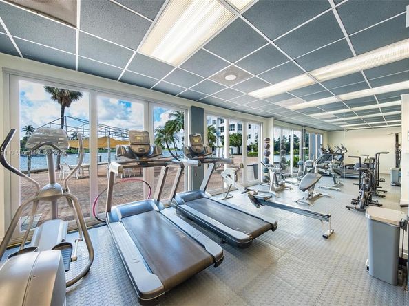 9100 W Bay Harbor Dr 5A, Bay Harbor Islands FL 33154