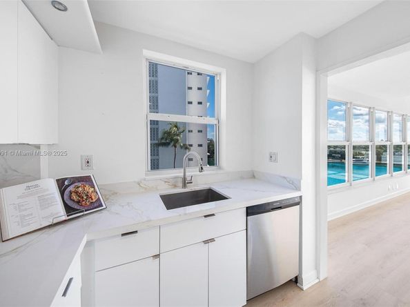 9100 W Bay Harbor Dr 5A, Bay Harbor Islands FL 33154