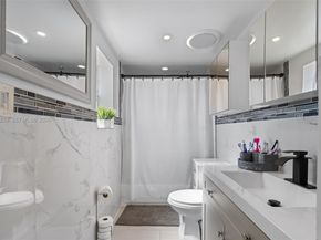 3151 NW 59th St, Miami FL 33142