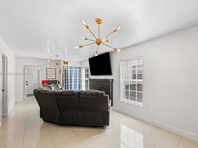 3151 NW 59th St, Miami FL 33142