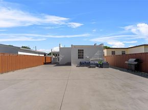 3151 NW 59th St, Miami FL 33142