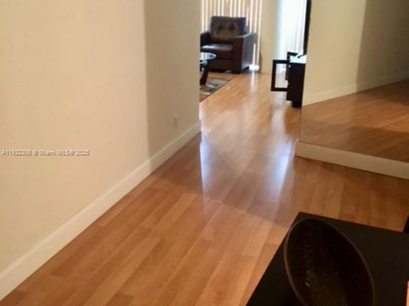 900 Bay Dr 513, Miami Beach FL 33141