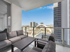 1040 Biscayne Blvd 1905, Miami FL 33132
