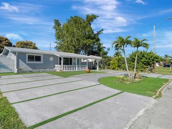 2410 Gulfstream Dr