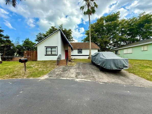13550 SW 286 terr, Homestead FL 33033
