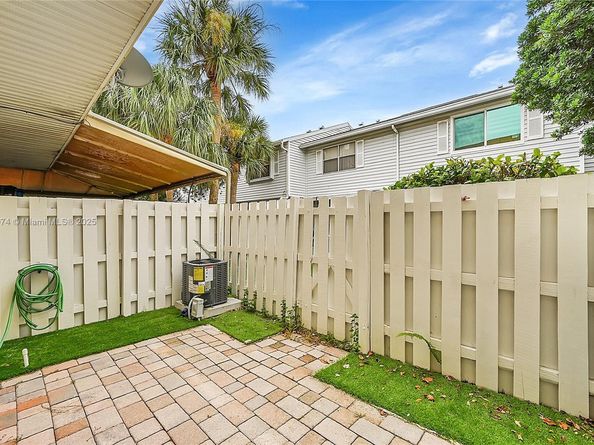 2699 NE 15th St, Pompano Beach FL 33062