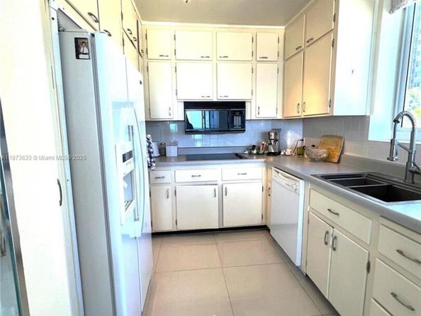 345 N Fort Lauderdale Beach Blvd 202, Fort Lauderdale FL 33304