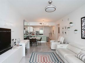 218 SE 14th St 1406, Miami FL 33131