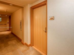 218 SE 14th St 1406, Miami FL 33131