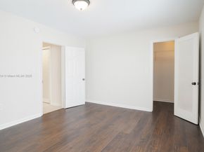 1662 Lincoln Ct 402, Miami Beach FL 33139