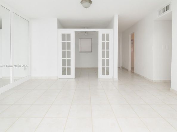 1662 Lincoln Ct 402, Miami Beach FL 33139