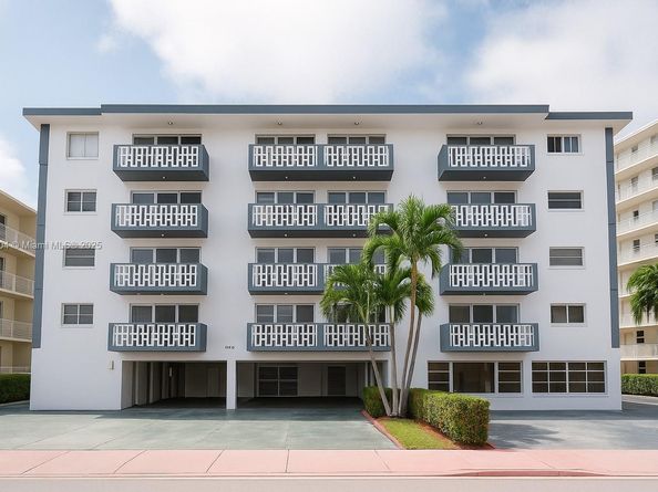 1662 Lincoln Ct 402, Miami Beach FL 33139
