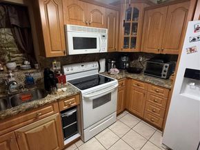 910 SW 104th Ave 26B, Miami FL 33174