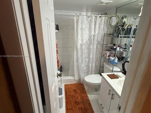 910 SW 104th Ave 26B, Miami FL 33174