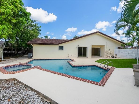 6234 SW 151st Ct, Miami FL 33193