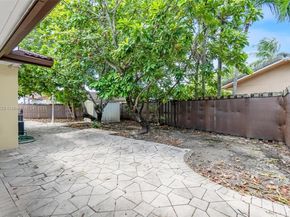 6234 SW 151st Ct, Miami FL 33193