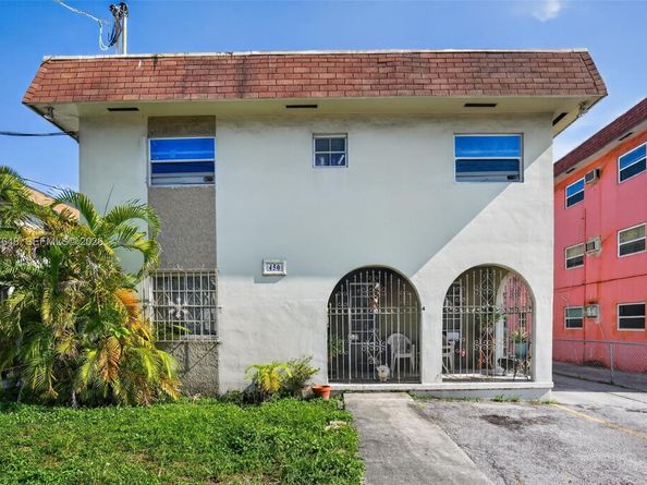 450 SW 9th St, Miami FL 33130