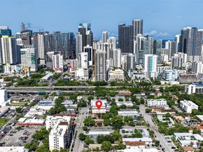 450 SW 9th St, Miami FL 33130