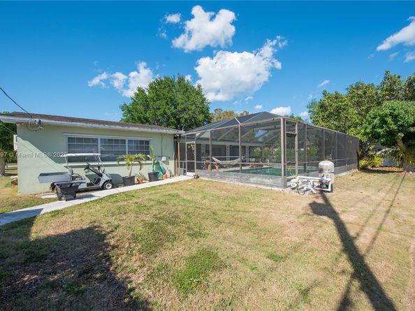 434 NW 20th St, Homestead FL 33030