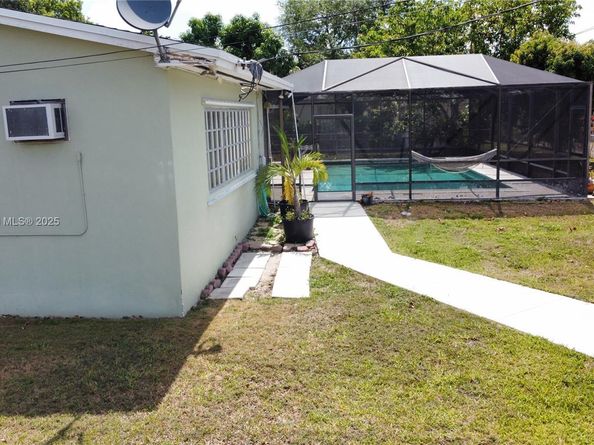434 NW 20th St, Homestead FL 33030