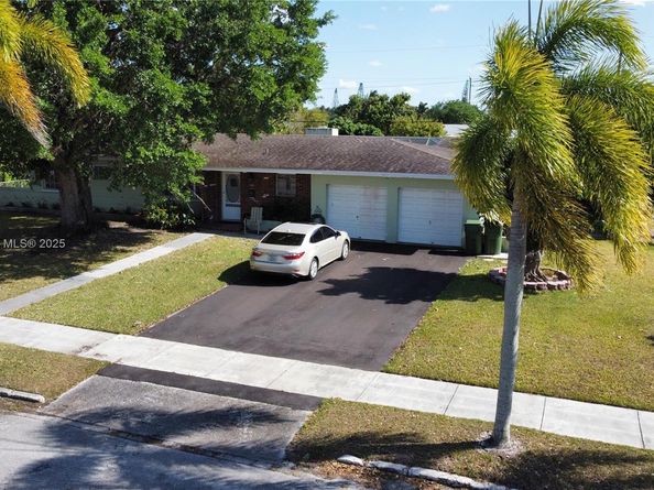 434 NW 20th St, Homestead FL 33030