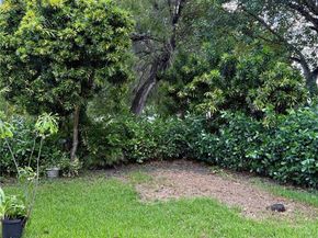 1085 NW 48th St, Miami FL 33127