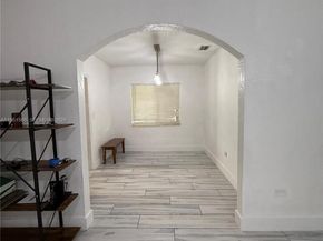 1085 NW 48th St, Miami FL 33127