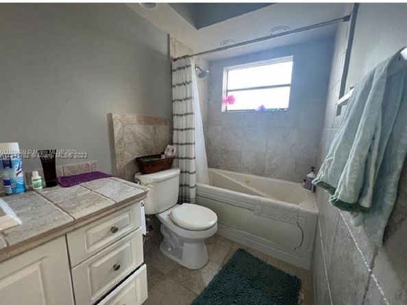 Undisclosed Address #A11859859, Miami FL 33185