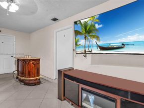 515 NE 11th St, Fort Lauderdale FL 33304