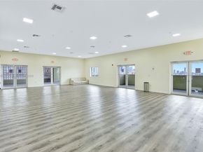 816 NW 11th St 905, Miami FL 33136