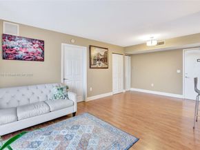 816 NW 11th St 905, Miami FL 33136