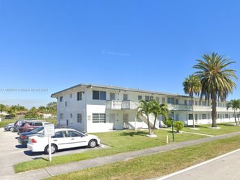 11 NE 204th St