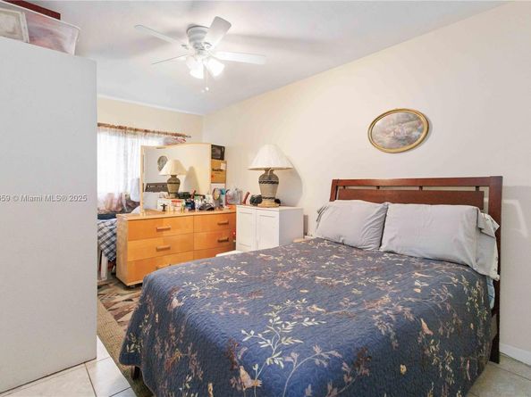 11 NE 204th St 1, Miami Gardens FL 33179