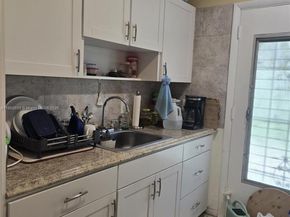 11 NE 204th St 1, Miami Gardens FL 33179