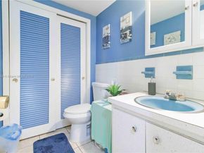 11 NE 204th St 1, Miami Gardens FL 33179