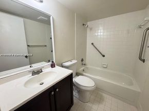 300 SW 134th Way 107E, Pembroke Pines FL 33027