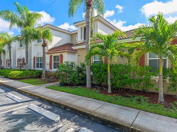 1025 NE 42nd Ter, Homestead FL 33033