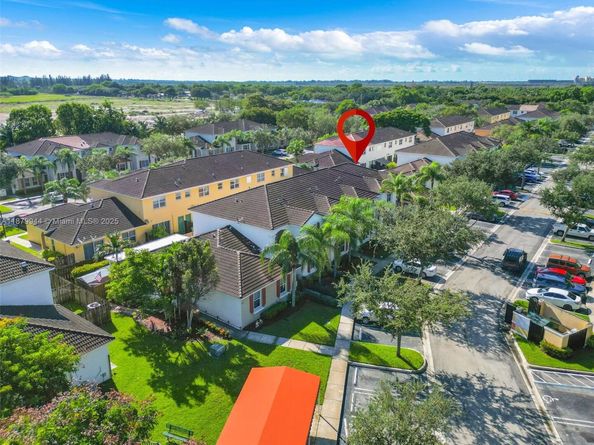 1025 NE 42nd Ter, Homestead FL 33033