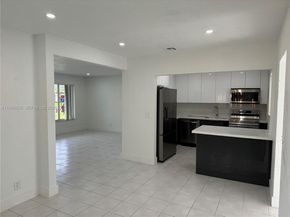 2400 N 57th Way, Hollywood FL 33021