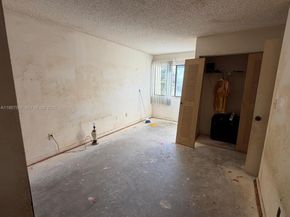 465 NW 210th St 103, Miami Gardens FL 33169