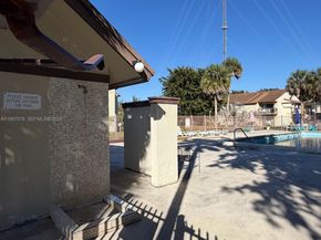 465 NW 210th St 103, Miami Gardens FL 33169