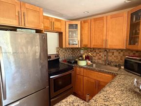 465 NW 210th St 103, Miami Gardens FL 33169