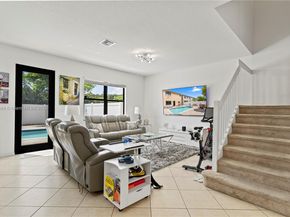 878 NE 191st St, Miami FL 33179