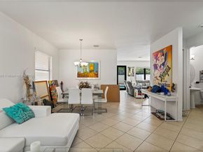 878 NE 191st St, Miami FL 33179
