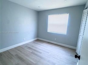 3731 SW 58th Ter, Davie FL 33314