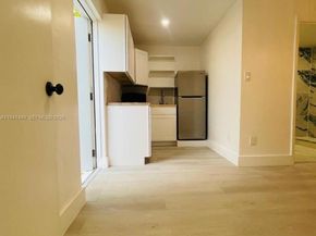 3731 SW 58th Ter, Davie FL 33314