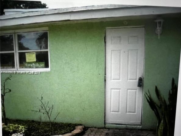 3490 SW 56th Ave, West Park FL 33023